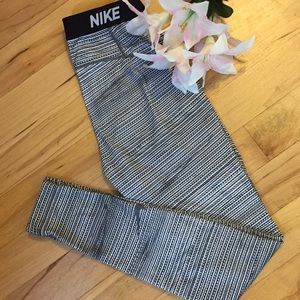 Nike RARE stripe design leggings